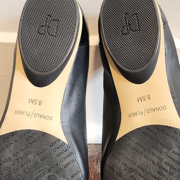 Donald J. Pliner Black Women's Loafers With Patent Accents Size 8.5 - Picture 5 of 10